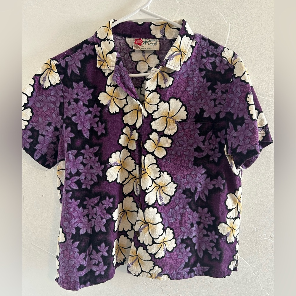 Vintage Hilo Hattie Floral Hawaiian Shirt